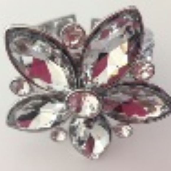 Boutique Collection Large Bracelet - Picture 1 of 1